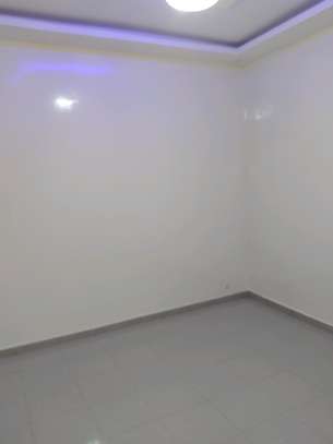 Appartement F3 tout neuf à louer à Fass image 4