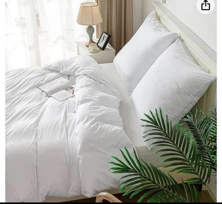Couette avec drap blanc unique image 2