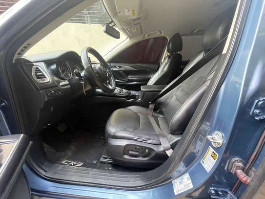 Location Mazda CX9 07 places image 8