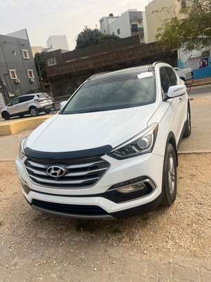 Hyundai Santafe limited 2017 image 1