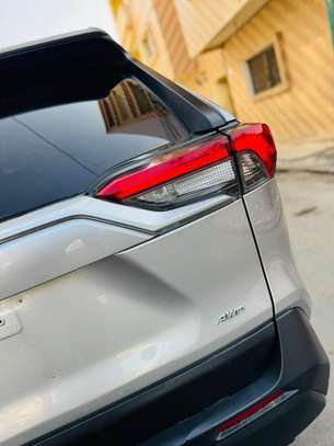 TOYOTA RAV4 2021 image 6