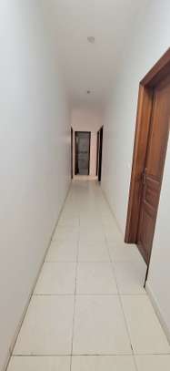 F4 de 200m2 - 5mn du lycée Jean Mermoz et de la Corniche image 9