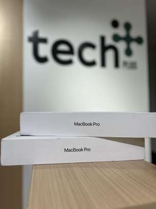MacBook Pro 2026 14 Pouces - M5 Pro | 24GB RAM | 1 Téra image 2
