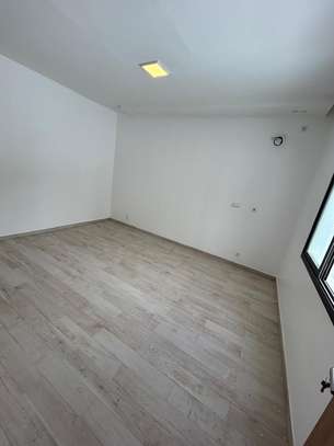 DUPLEX AVEC VUE SUR MER À LOUER SUR NGOR image 12