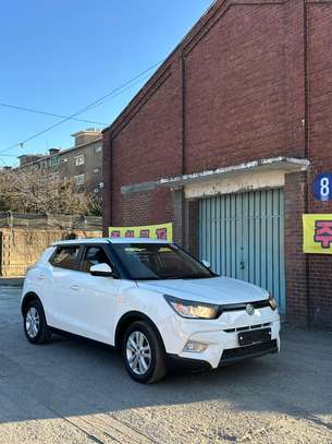 SANGYEYONG TIVOLI 2017 image 1