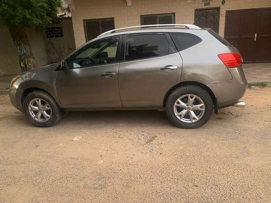 NISSAN ROGUE image 3