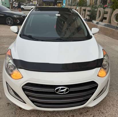 Hyundai Elantra GT 2017 image 1