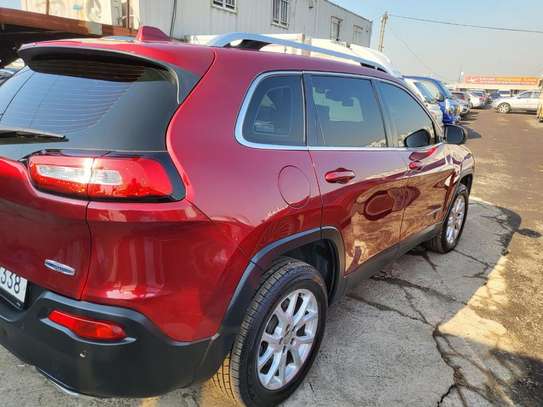Jeep Cherokee image 7