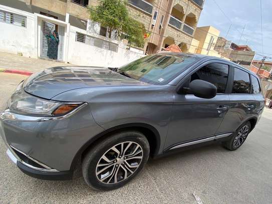 Mitsubishi Outlander 2018 image 1