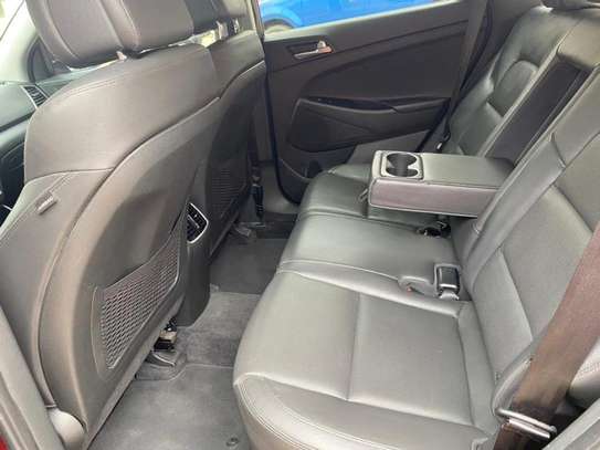 HYUNDAI TUCSON 2016 image 9