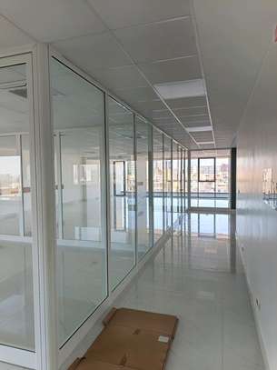 PLATEAUX DE BUREAUX À LOUER image 7
