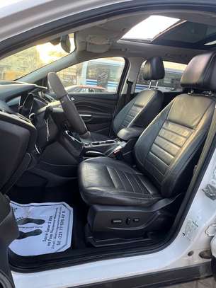 Ford Escape Titanium version 4x4 image 11