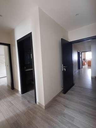 Appartement F4 à louer au Point E image 8