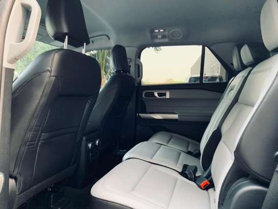 FORD EXPLORER XLT 2021 image 8