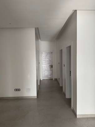 Appartement neuf lumineux avec balcon et climatisation image 2