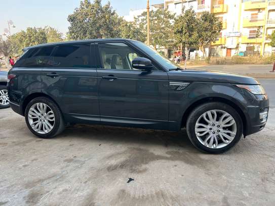 RANGE ROVER SPORT image 7