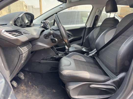 Peugeot 2008 2016 image 4