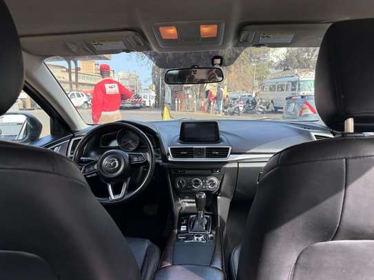 Mazda 3 image 8