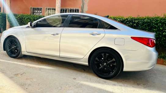 Hyundai Sonata image 9