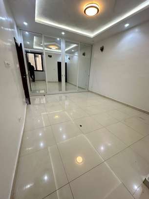 APPARTEMENT À LOUER – ALMADIES, ZONE DE RECASEMENT image 4