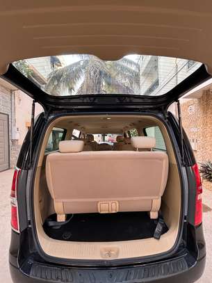 Hyundai de 12 places image 12