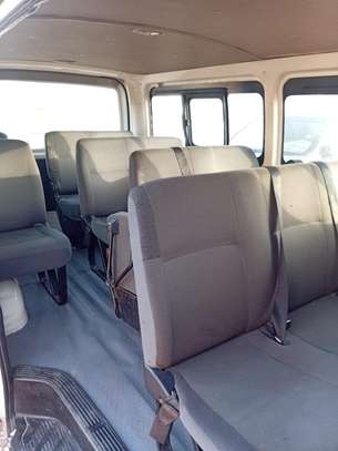 Toyota hiace 2016 image 3