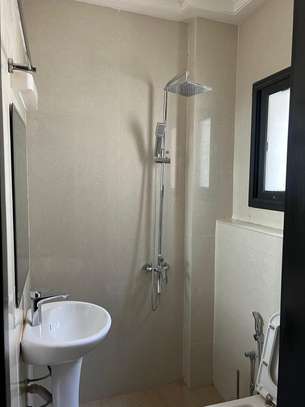 Joli appartement aux almadie image 5