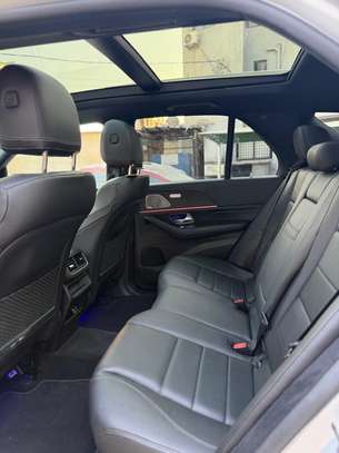 Mercedes benz GLE 450 image 12