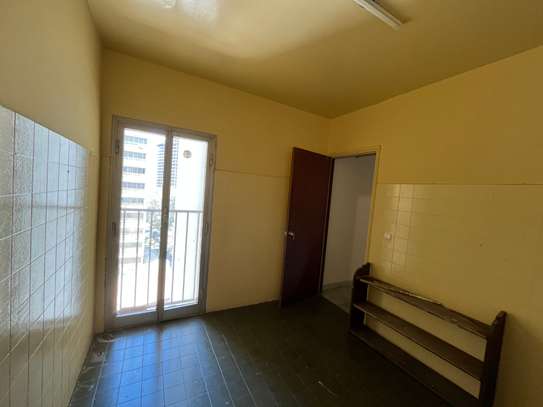 Studio à louer à dakar plateau, centre ville image 9