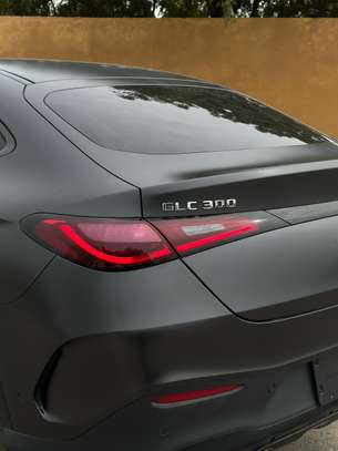 Automobile image 13