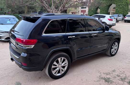 Jeep grand Cherokee image 4