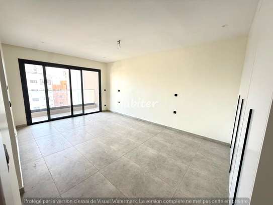 Appartement de type F4 à louer au point E image 8