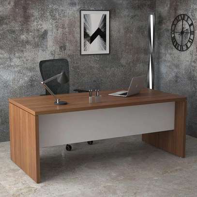 Bureau de direction bois clair 3 tiroirs design épuré image 2