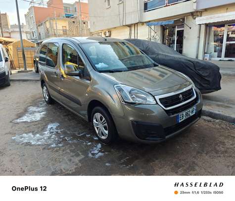 Peugeot Partner 5 place image 3
