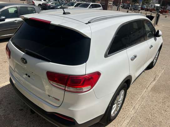 Kia Sorento 2016 image 2