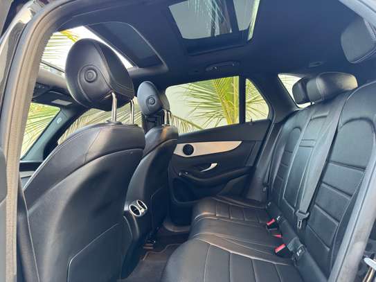 Mercedes GLC 300 image 3