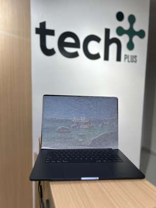 Macbook Air 2025 15 Pouces - M4 | 16GB RAM | 512 image 2