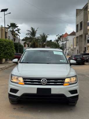 VOLKSWAGEN TIGUAN SE TSI 4 MOTION image 1
