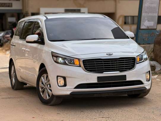 Kia Carnival 2018 image 2