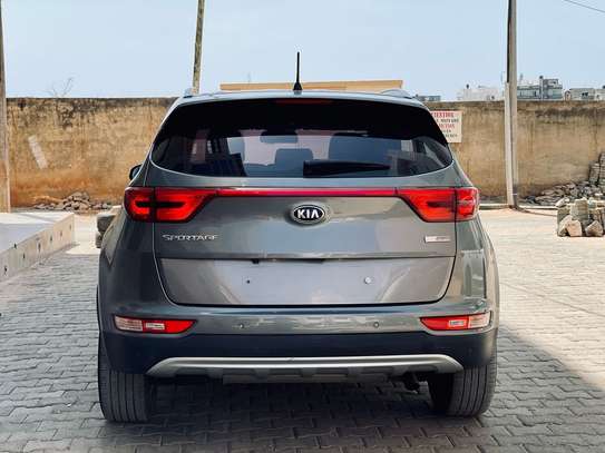 KIA SPORTAGE Venant Diesel image 5