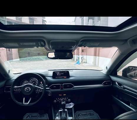 Mazda CX-5 SUV Noir Spacieux et Fiable image 4
