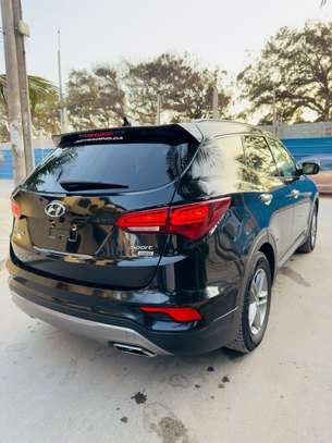 HYUNDAI SANTAFÉ image 4