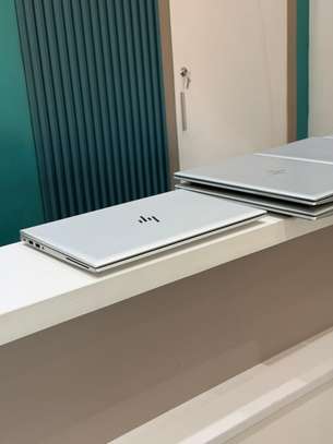 HP EliteBook 830 G8 * 11e Gen image 4