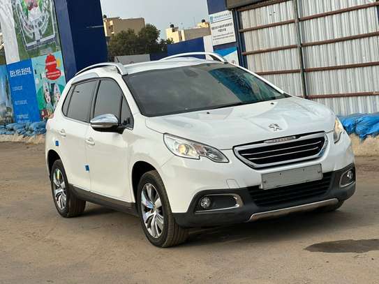 PEUGEOT 2008 image 4