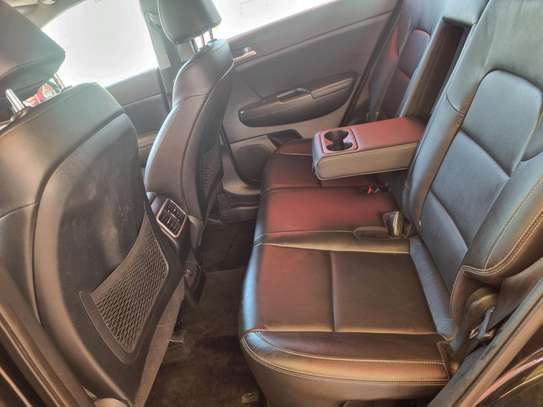 Super clean sportage 2018 image 7