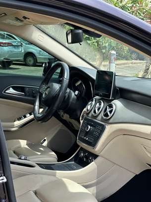 Mercedes Benz GLA 250 venant image 9
