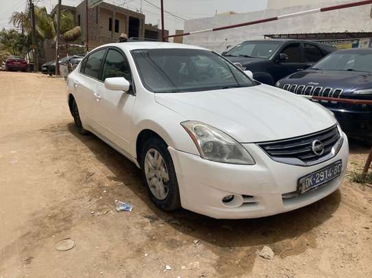 Nissan altima image 3