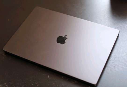 MacBook Pro 16' (2023) image 3