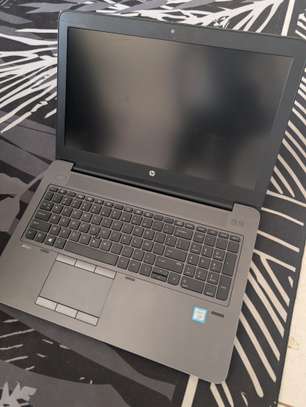 HP workstation xeon / 4gb NVIDIA / SSD 512gb image 1