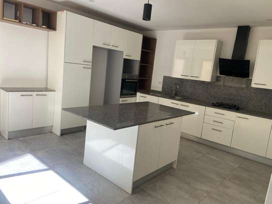 A LOUER DUPLEX DE STANDING - POINT E - RÉSIDENCE AMBREY image 2